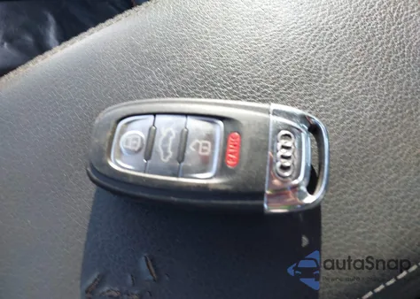 2013 Audi A4 2.0T Premium из США, поврежденный, VIN WAUFFAFL1DN010946